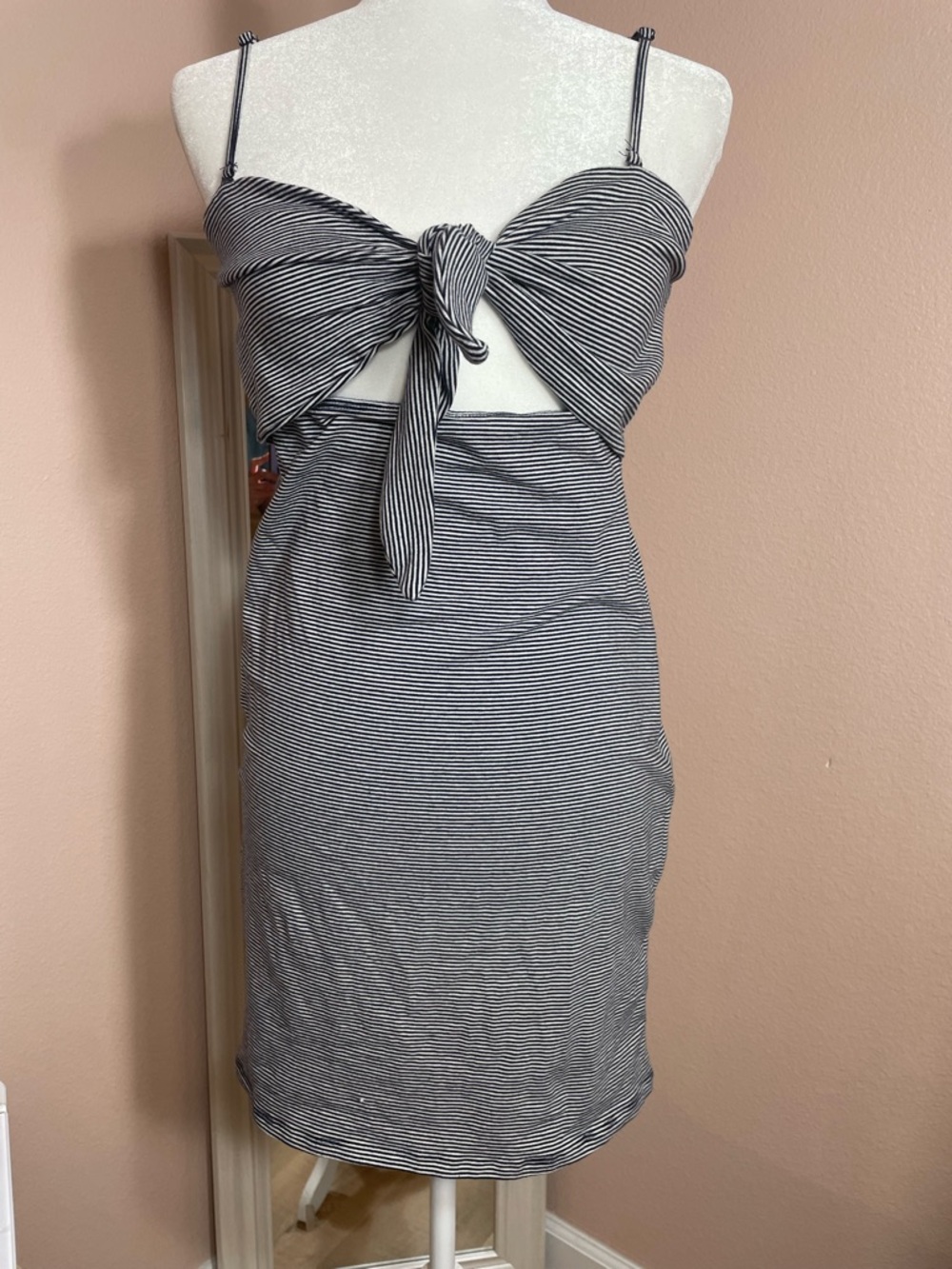 Garage Tie Front Dress Womens Large Fits S‎ M Navy Stripe Bodycon NWT
